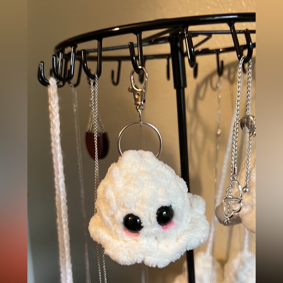 Ghost Key Charm 👻 - Picture 2 of 3